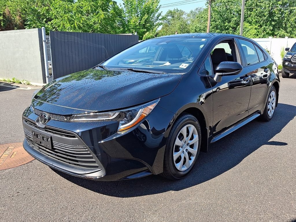 Certified 2023 Toyota Corolla LE Sedan
