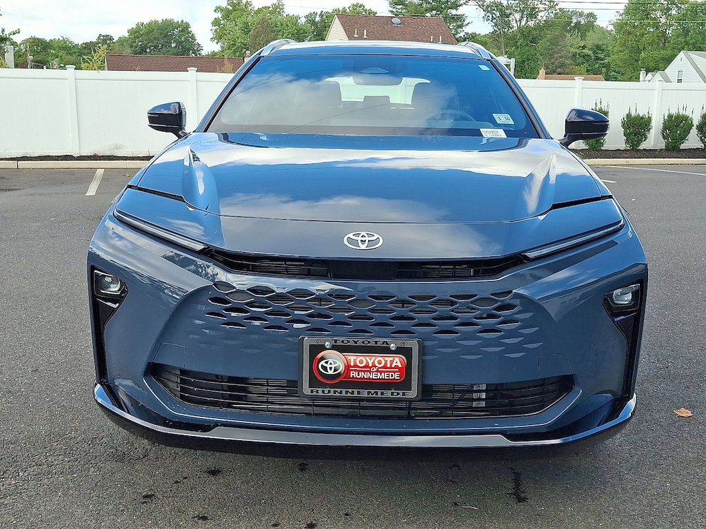 Certified 2025 Toyota Crown Signia XLE Sport Utility