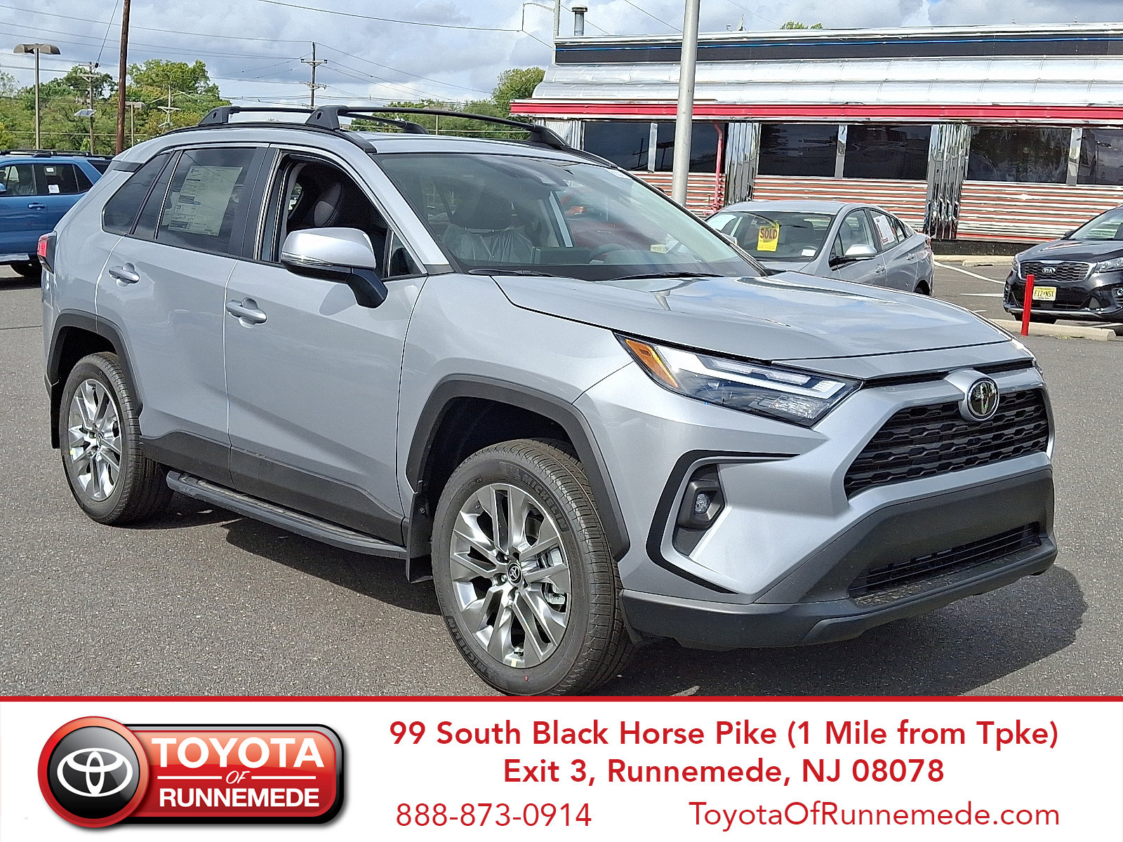 2025 Toyota RAV4 XLE Premium's photo