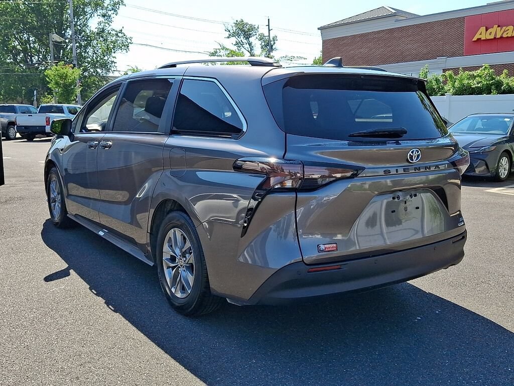 Certified 2024 Toyota Sienna XLE Passenger Van