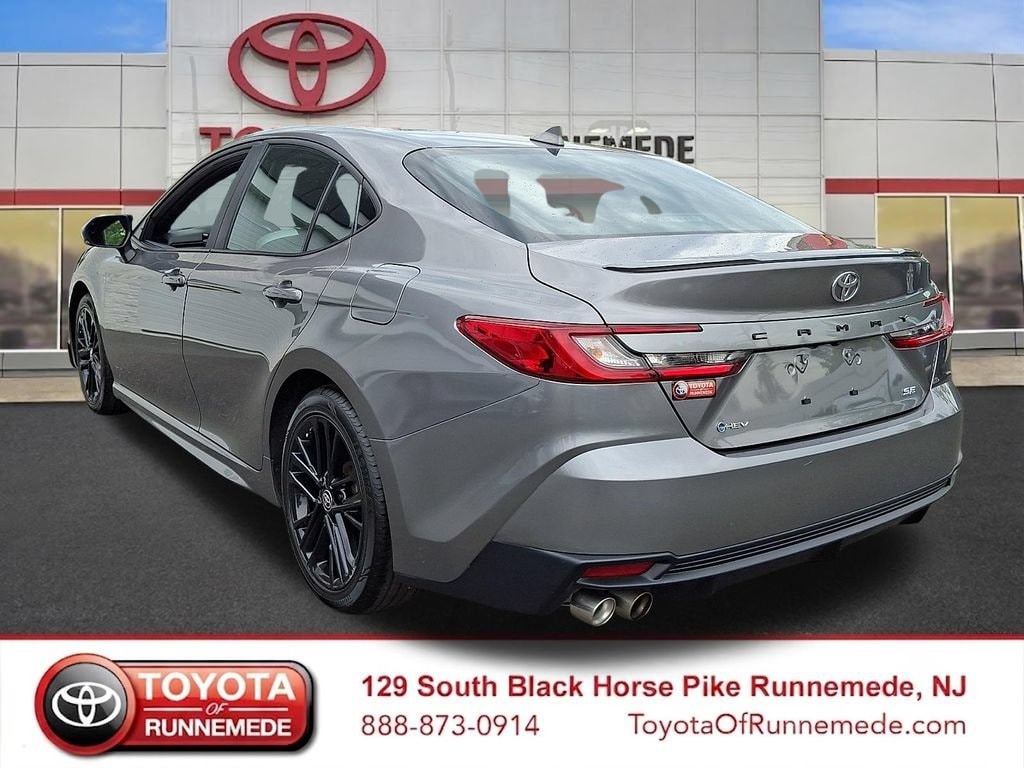 Used 2025 Toyota Camry SE Sedan