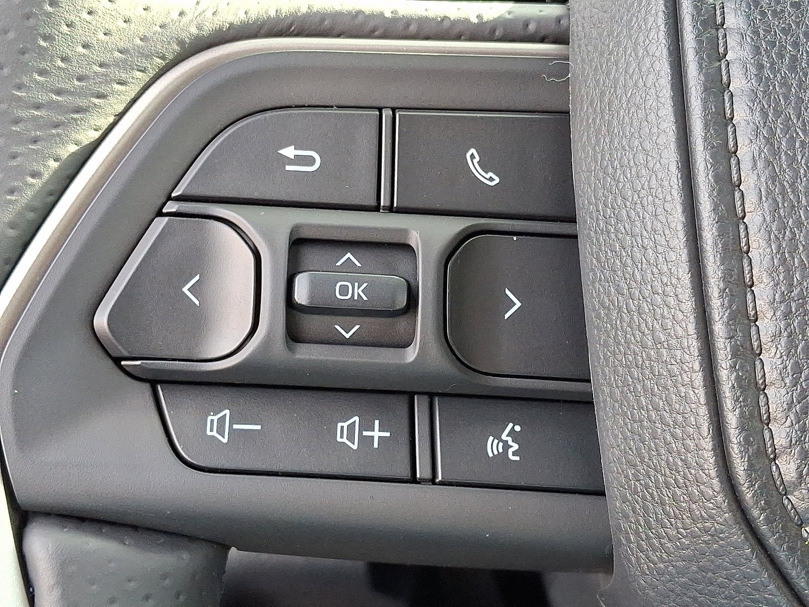 2025 Toyota 4Runner TRD Off-Road Premium - Photo 13