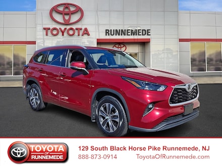 2022 Toyota Highlander XLE Sport Utility
