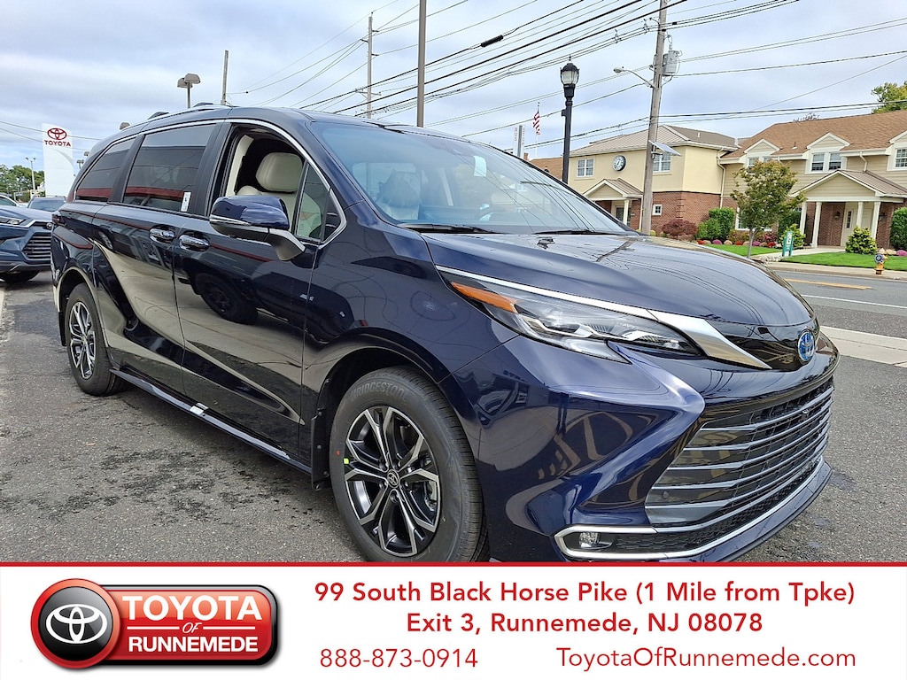 New 2025 Toyota Sienna Platinum 7 PASSENGER