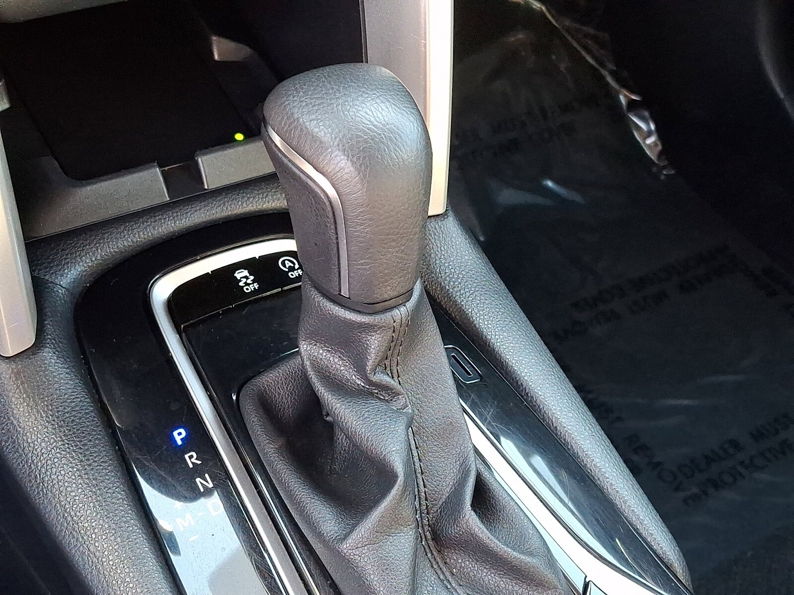 2024 Toyota Corolla Cross XLE - Photo 17