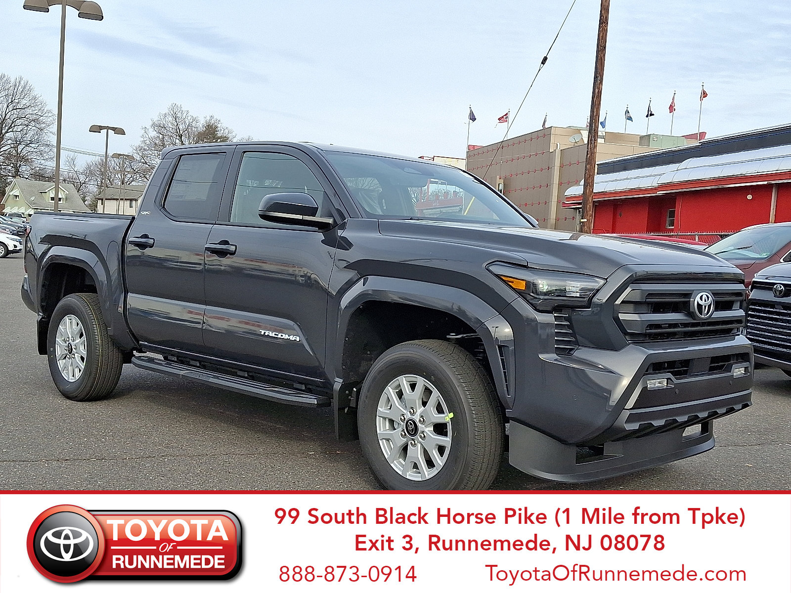 2025 Toyota Tacoma SR5's photo