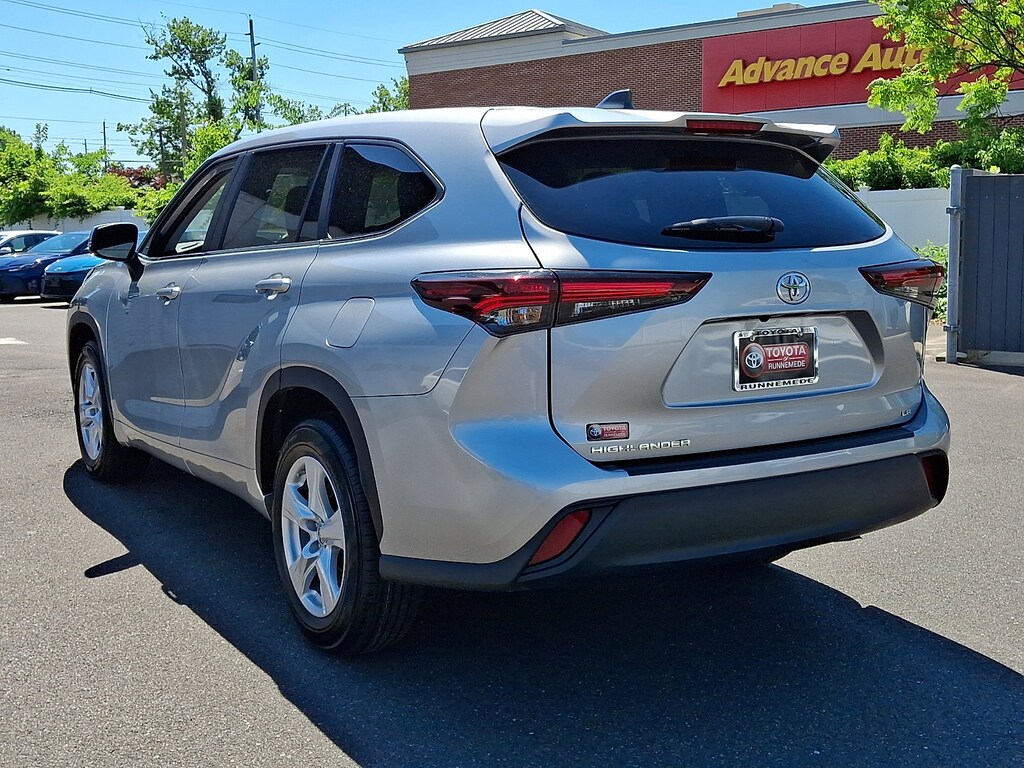Certified 2025 Toyota Highlander LE Sport Utility
