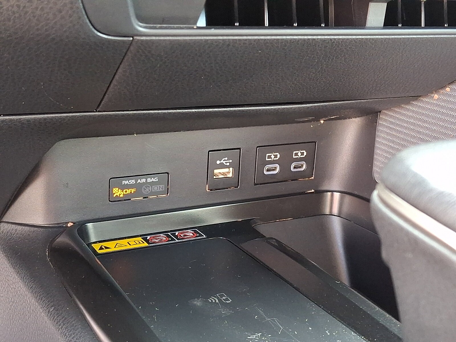 2025 Toyota Camry SE - Photo 18