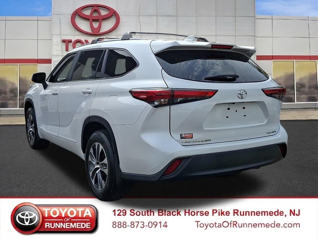 Used 2023 Toyota Highlander XLE Sport Utility