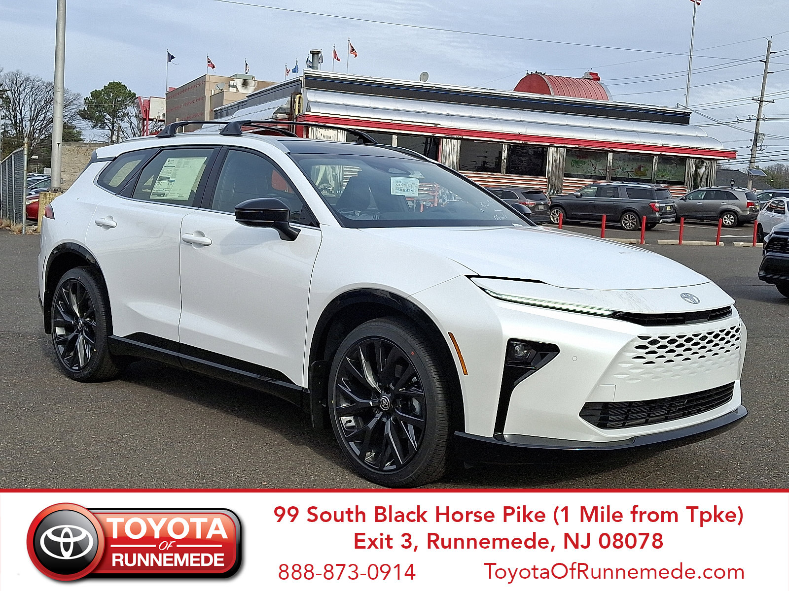 2025 Toyota Crown Signia Limited's photo