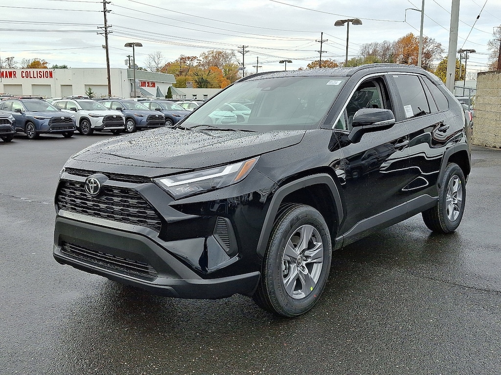 New 2025 Toyota RAV4 XLE XLE AWD SUV