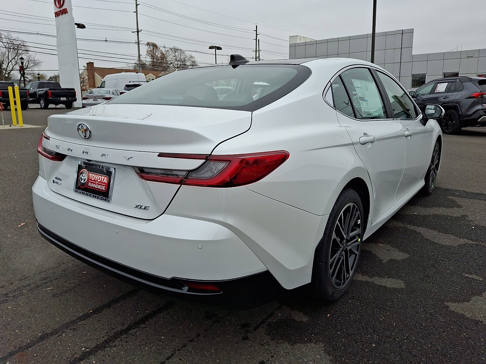 2026 Toyota Camry XLE photo 4