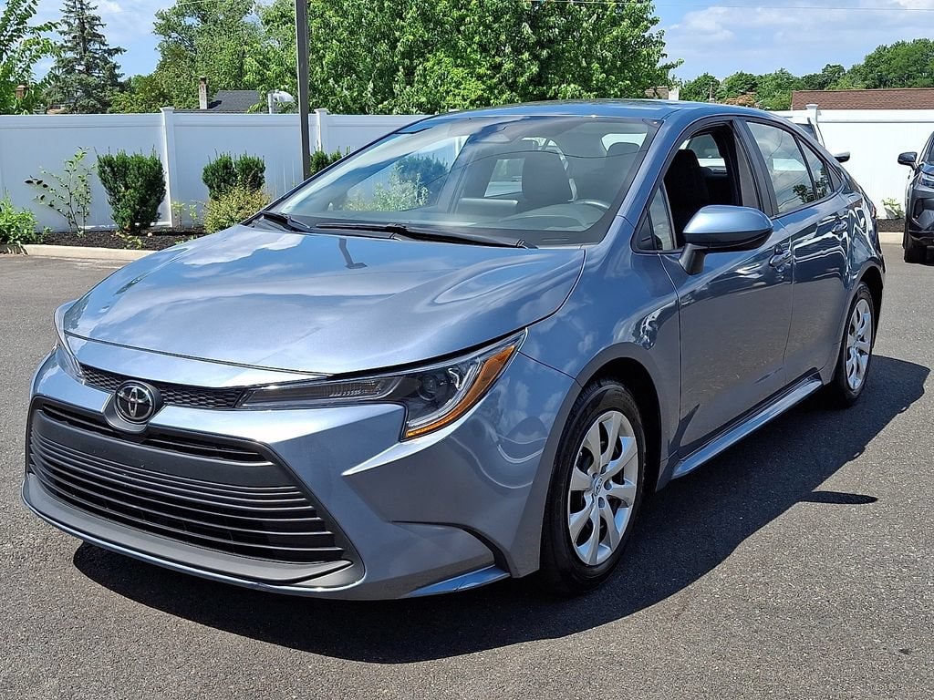 Certified 2025 Toyota Corolla LE Sedan