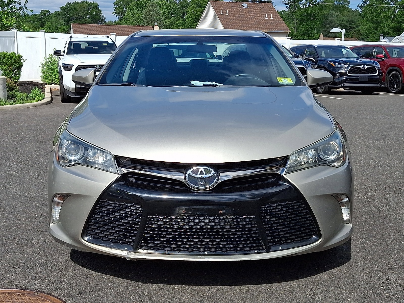 Used 2015 Toyota Camry SE with VIN 4T1BF1FK9FU953759 for sale in Runnemede, NJ