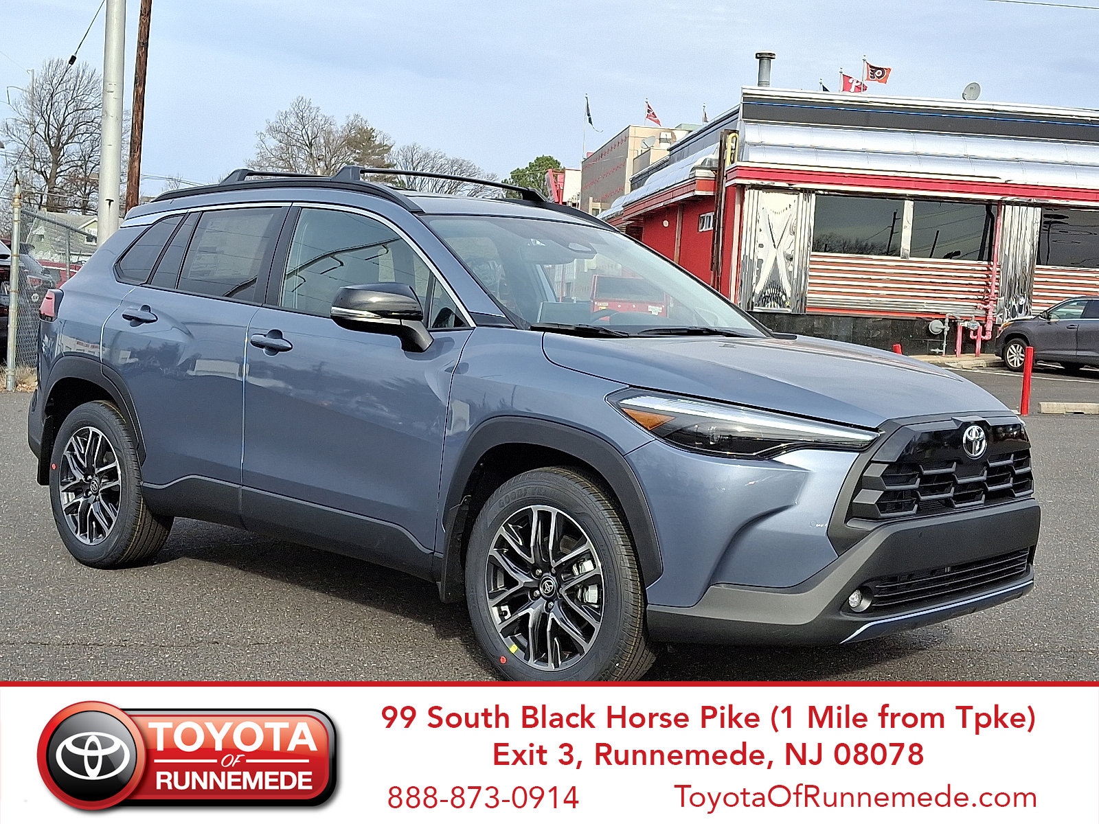 2026 Toyota Corolla Cross XLE's photo