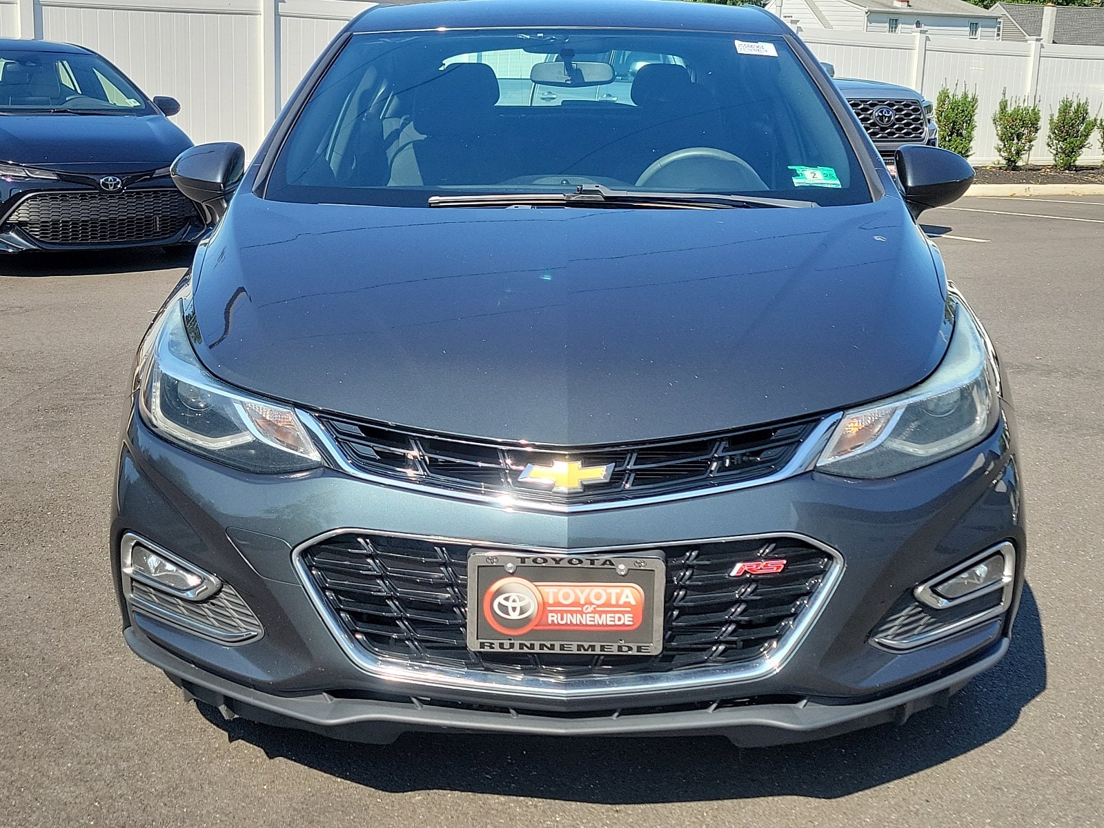 Used 2018 Chevrolet Cruze LT with VIN 3G1BE6SM1JS566961 for sale in Runnemede, NJ