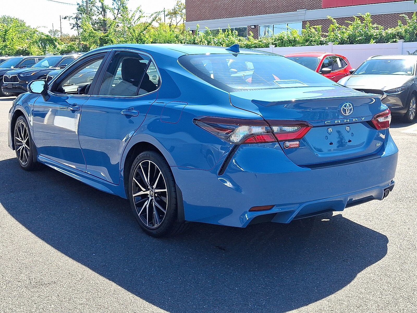 2023 Toyota Camry SE photo 4