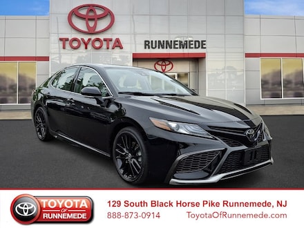 2022 Toyota Camry XSE Sedan