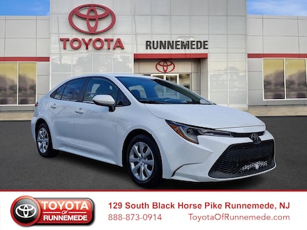2020 Toyota Corolla LE Car