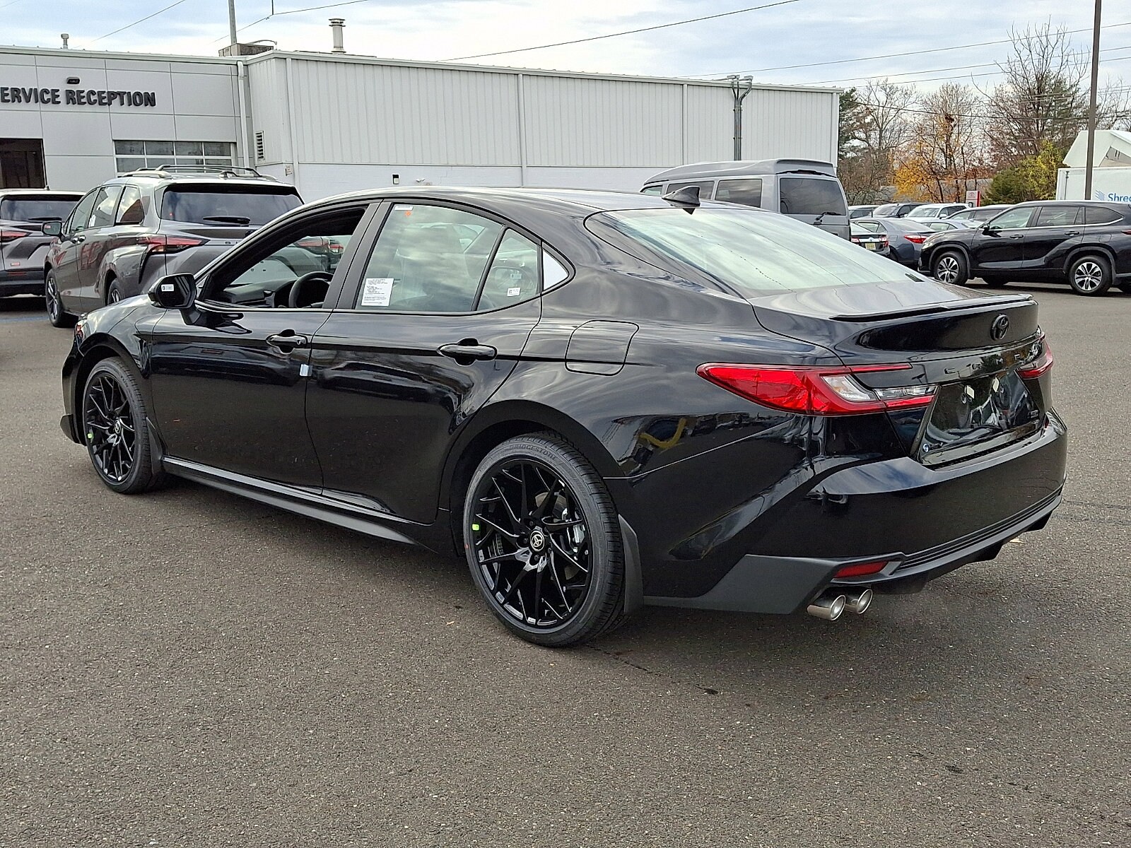 2026 Toyota Camry SE photo 3