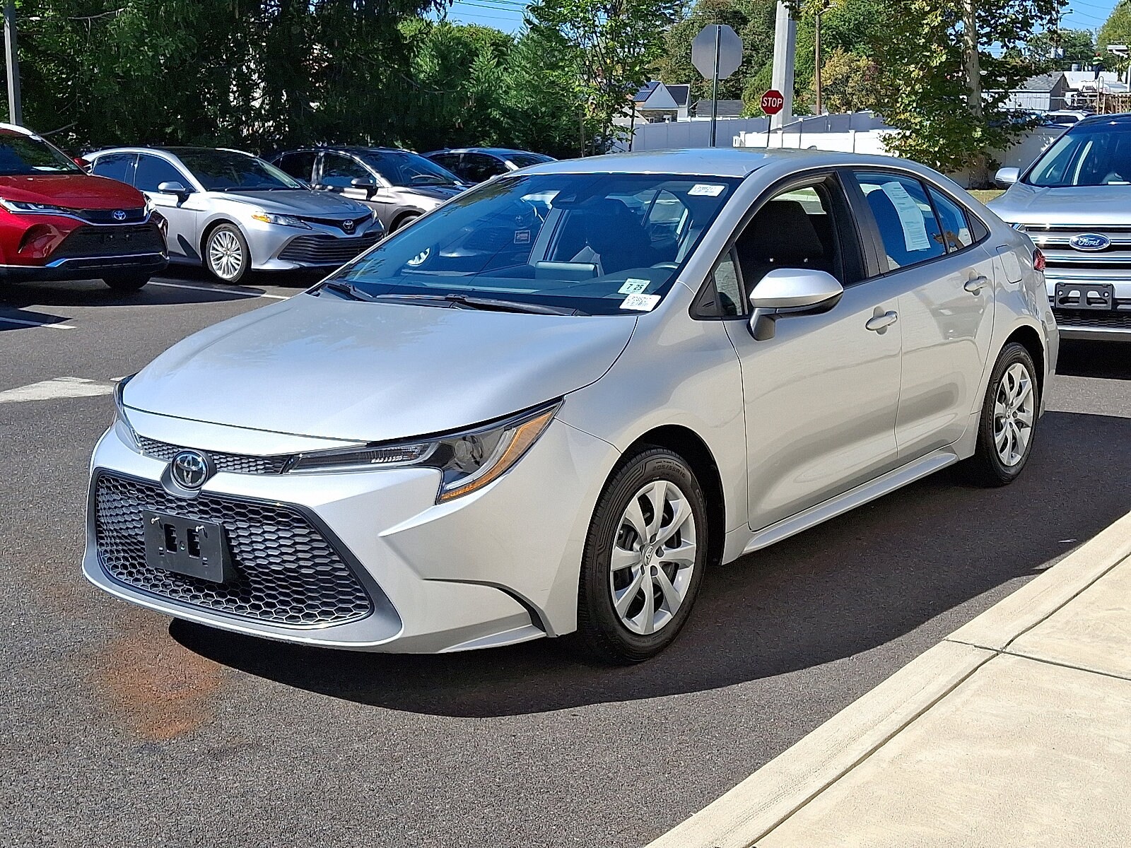2020 Toyota Corolla LE photo 3
