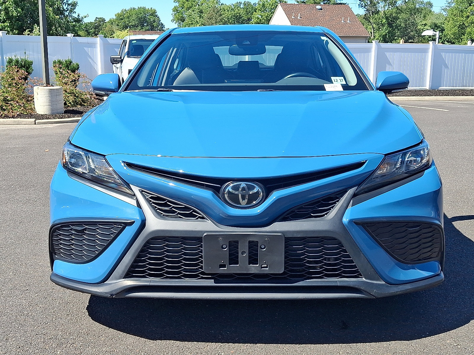 2023 Toyota Camry SE photo 2