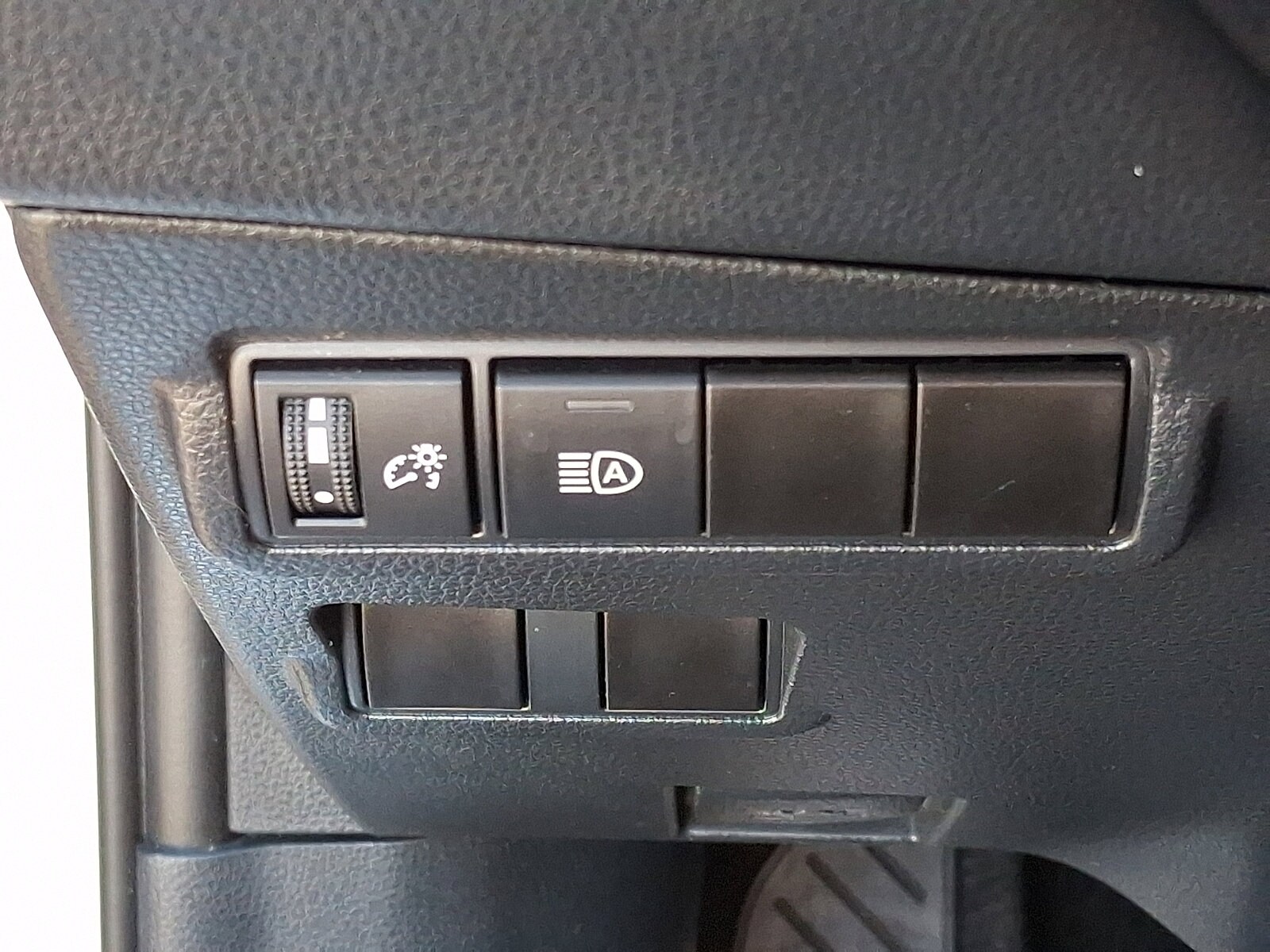 2024 Toyota Corolla Cross XLE - Photo 26