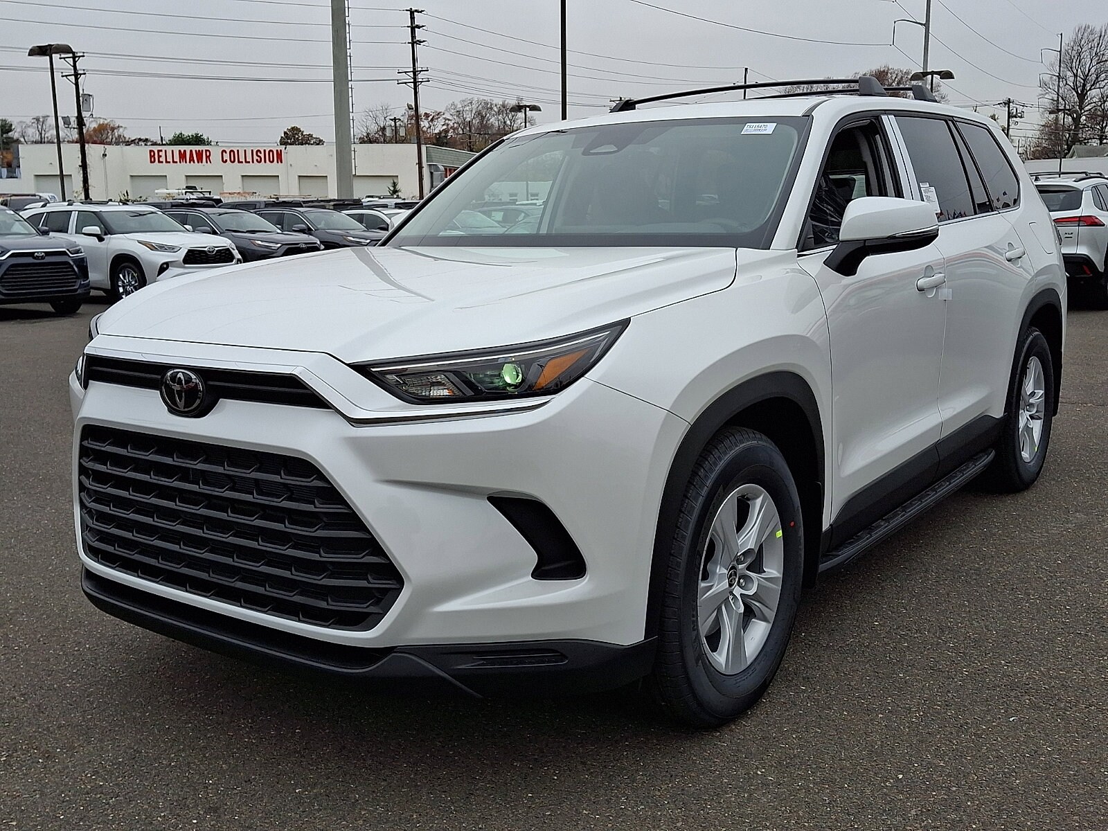 2026 Toyota Grand Highlander LE AWD photo 2