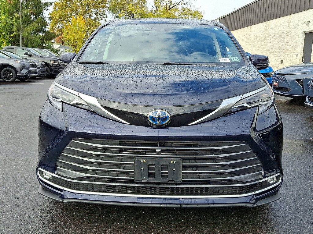 Certified 2024 Toyota Sienna Platinum Mini-van, Passenger