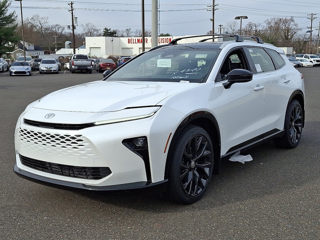 New 2025 Toyota Crown Signia Limited LIMITED