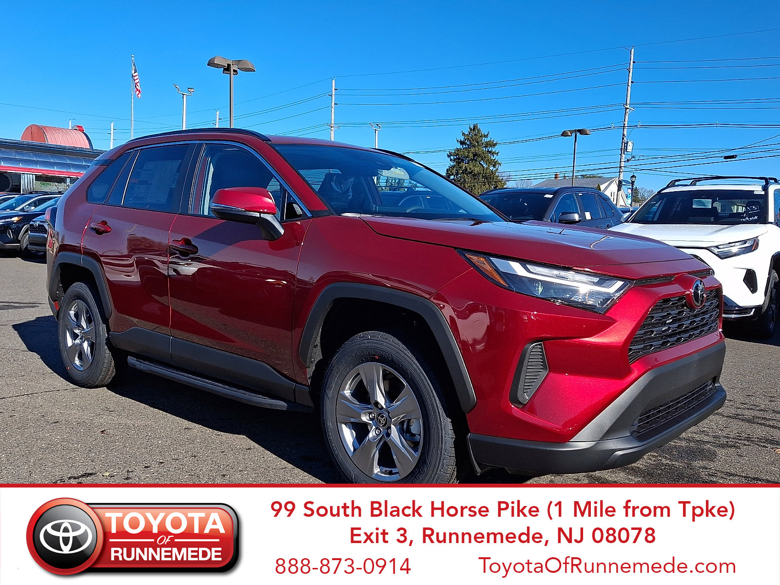 2025 Toyota RAV4 XLE's photo