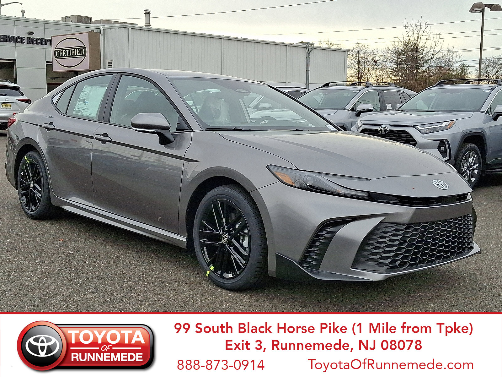 2026 Toyota Camry SE's photo