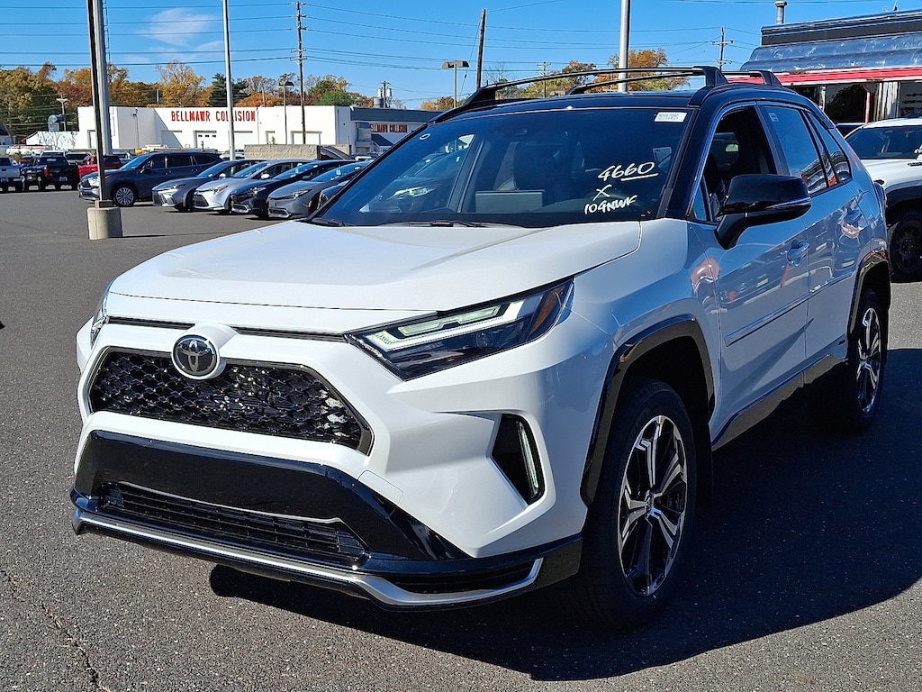 New 2025 Toyota RAV4 Plug-in Hybrid XSE PLUG-IN HYBRID