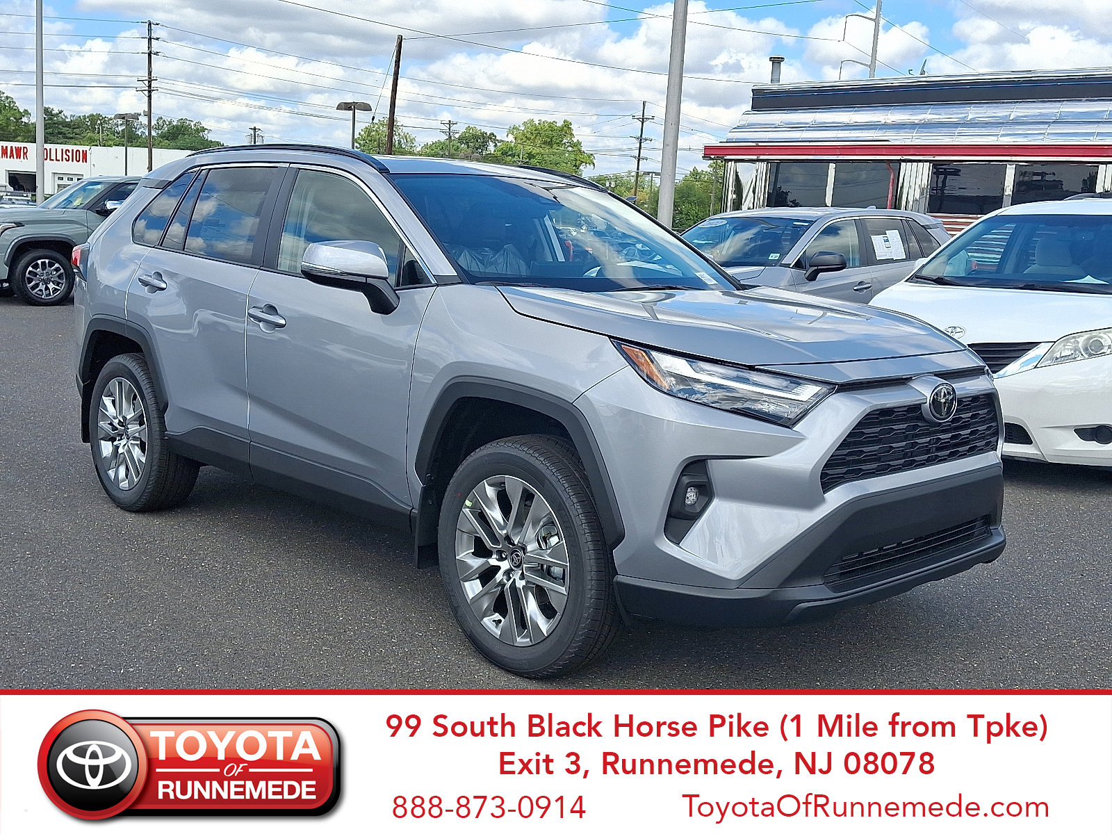 2025 Toyota RAV4 XLE Premium