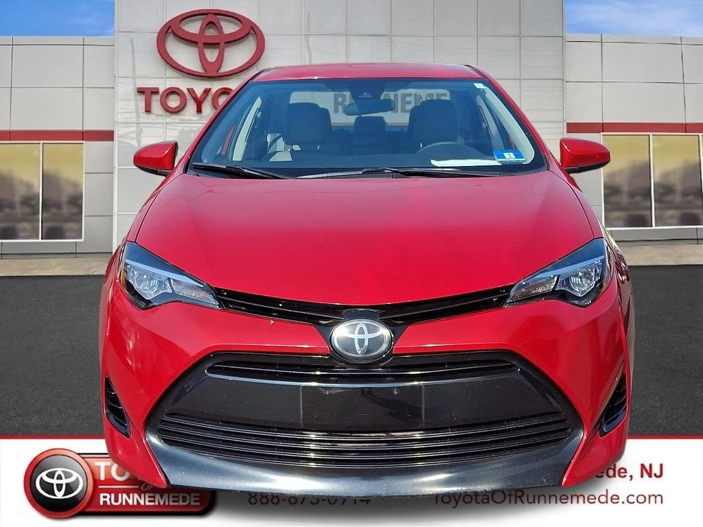 Used 2018 Toyota Corolla LE with VIN 2T1BURHE9JC989764 for sale in Runnemede, NJ