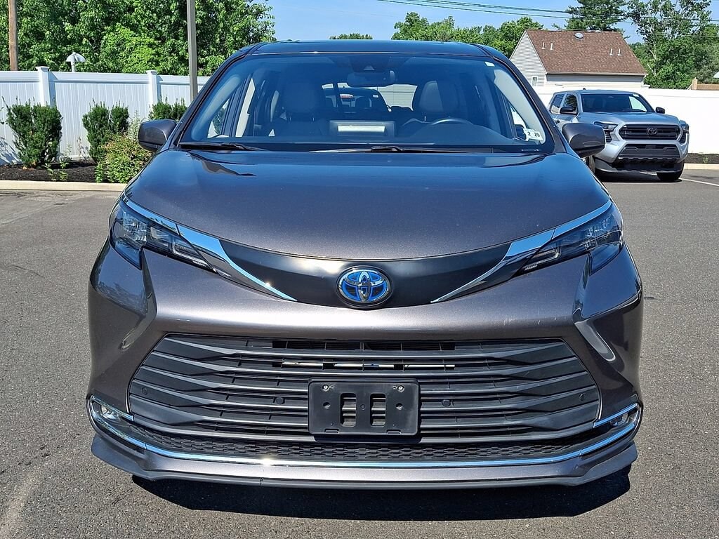 Certified 2024 Toyota Sienna XLE Passenger Van