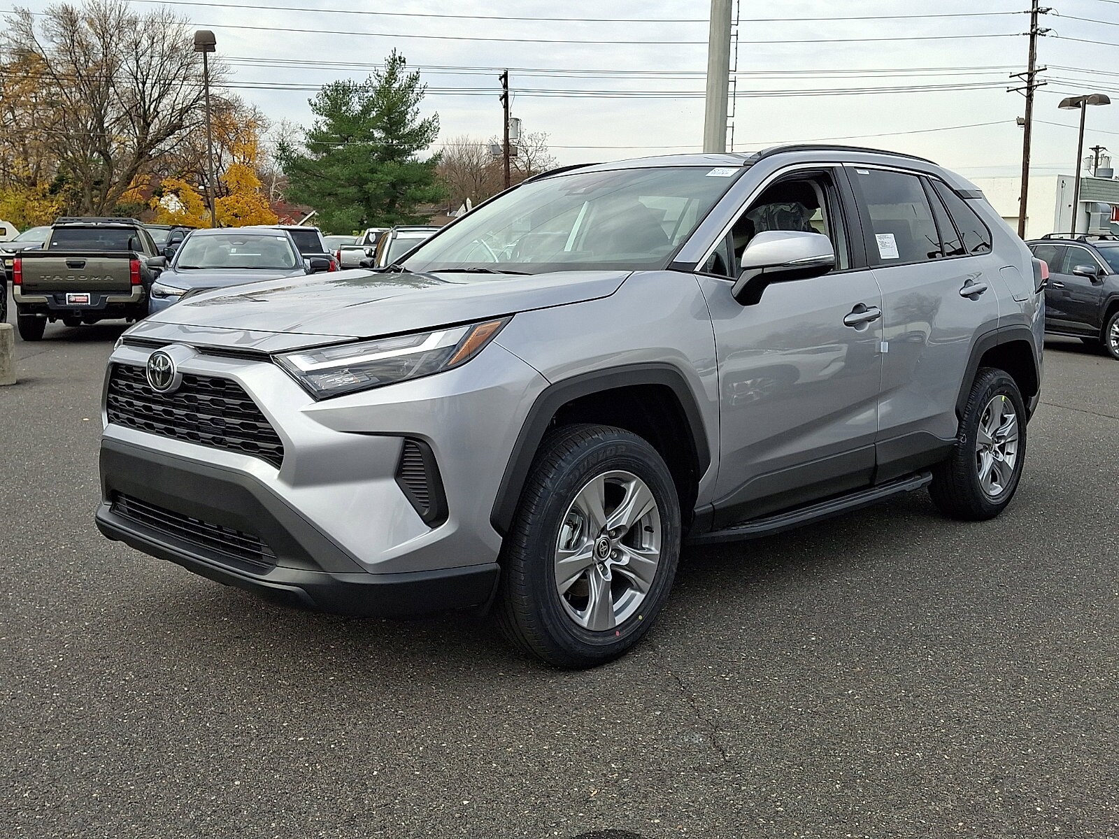 2025 Toyota RAV4 XLE photo 2