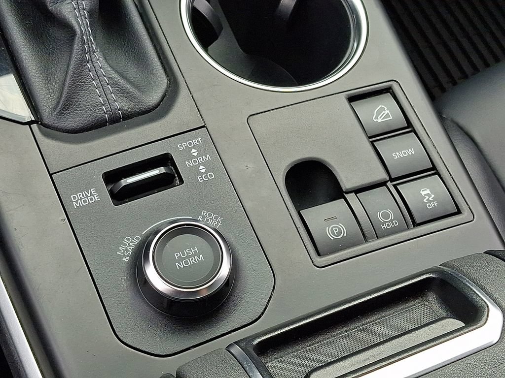 2025 Toyota Highlander XSE - Photo 22