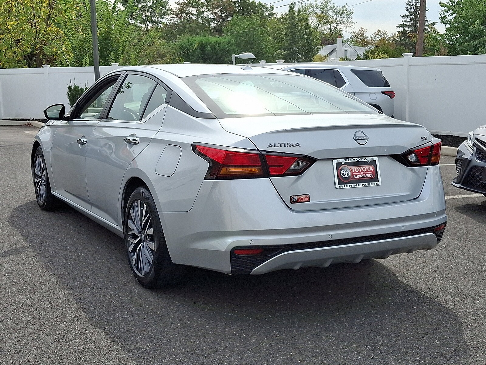 2023 Nissan Altima 2.5 SV photo 3