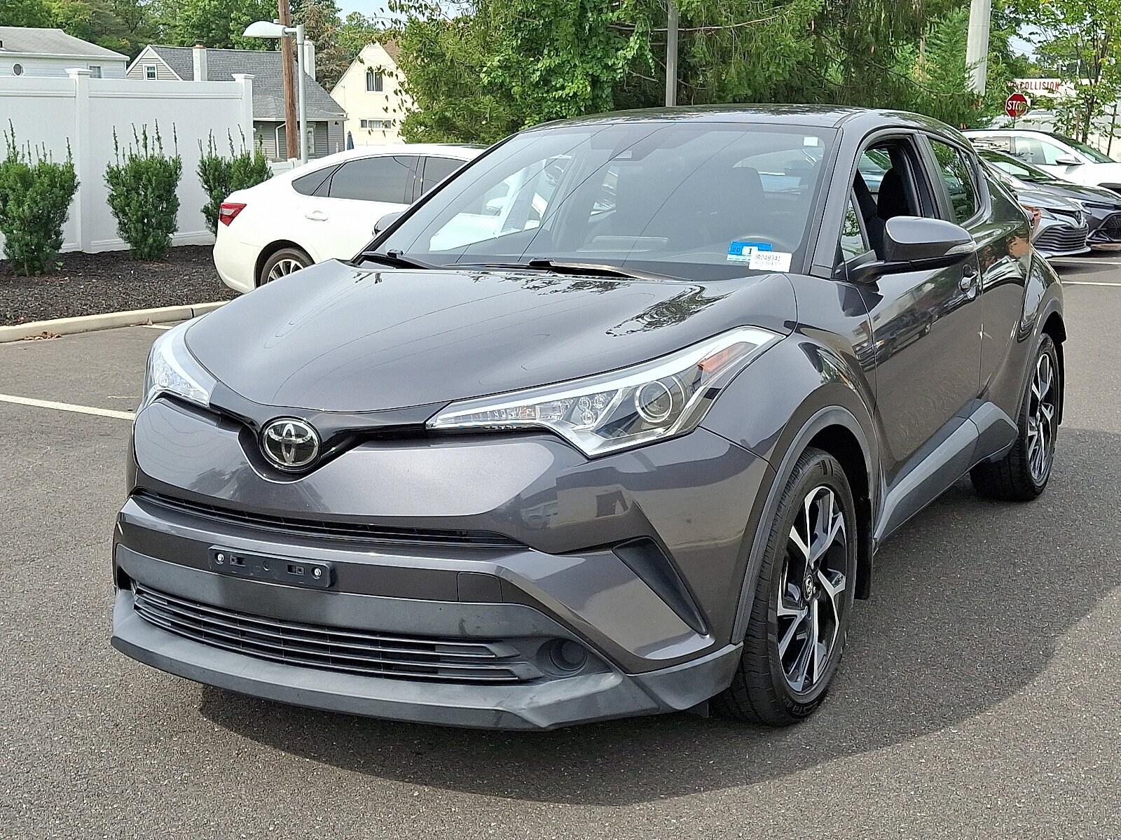 2018 Toyota C-HR XLE photo 2