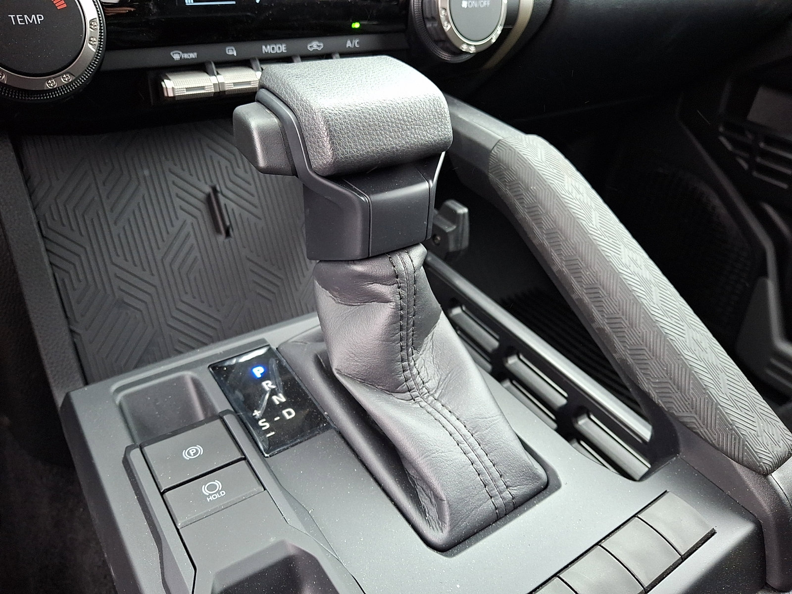 2026 Toyota Tacoma SR - Photo 8