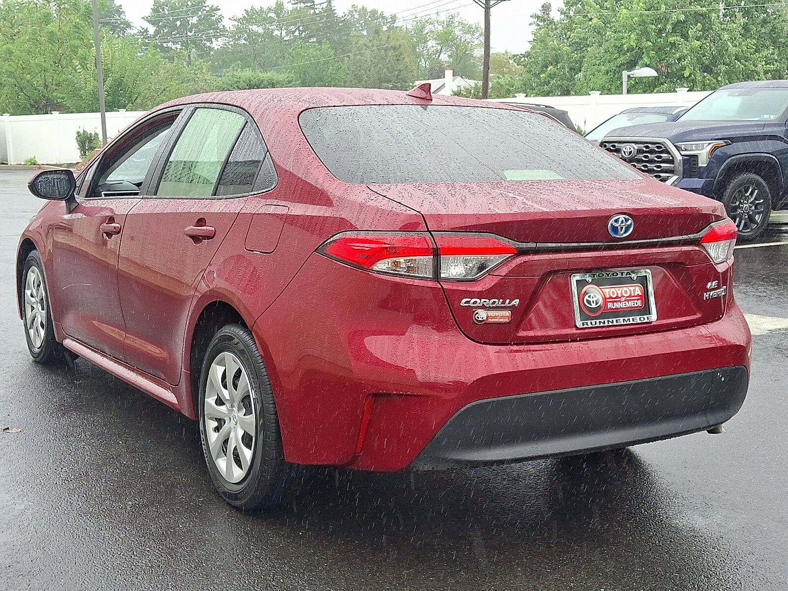 2024 Toyota Corolla Hybrid LE photo 2