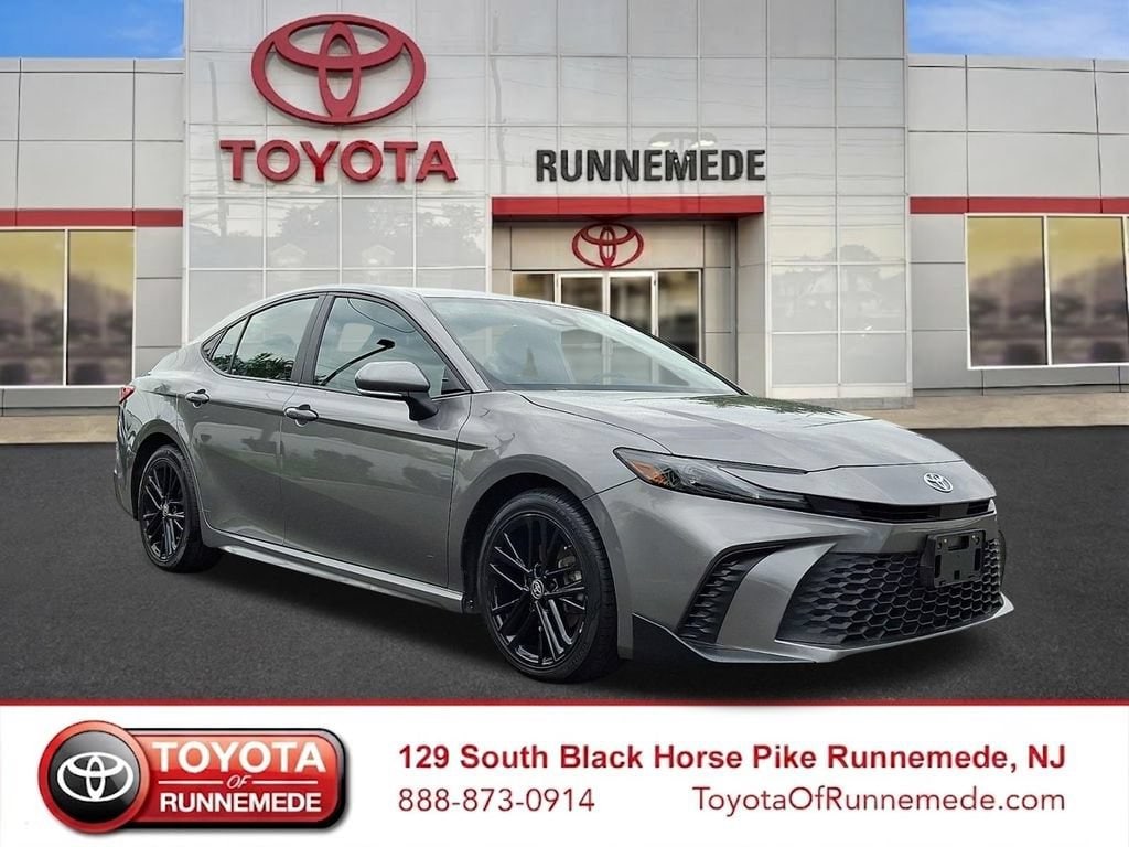 Used 2025 Toyota Camry SE Sedan