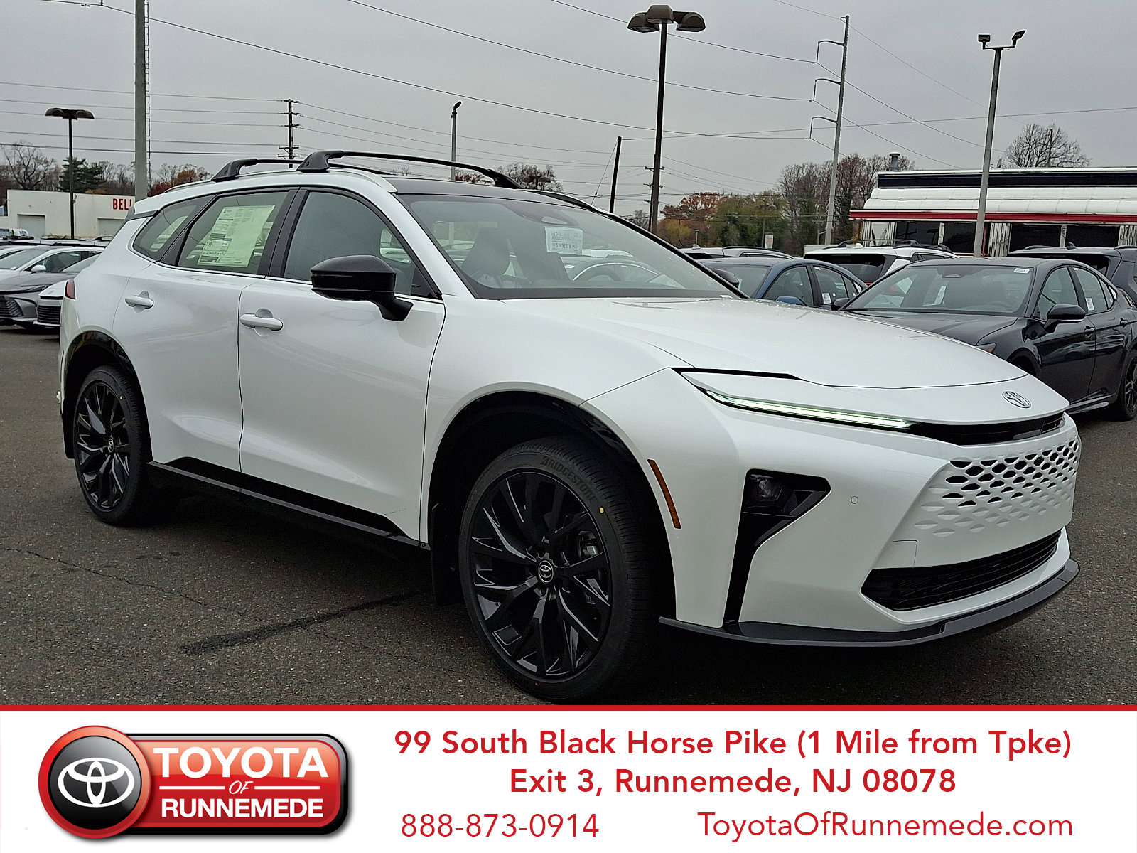 2025 Toyota Crown Signia Limited's photo