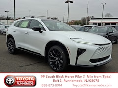 2025 Toyota Crown Signia Limited LIMITED