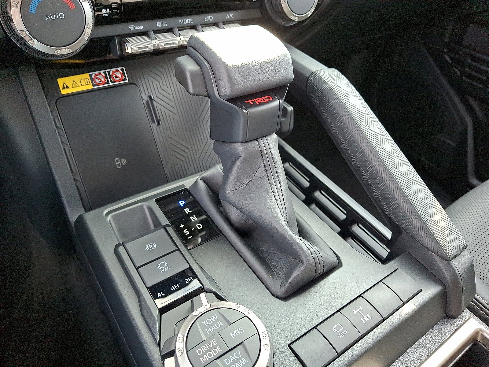 2025 Toyota 4Runner TRD Off-Road Premium - Photo 9