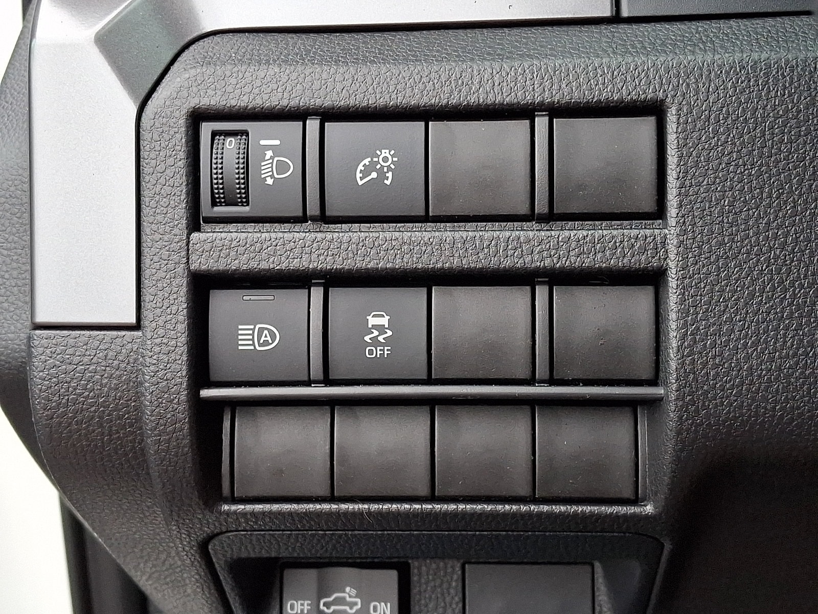 2026 Toyota Tacoma SR5 - Photo 13