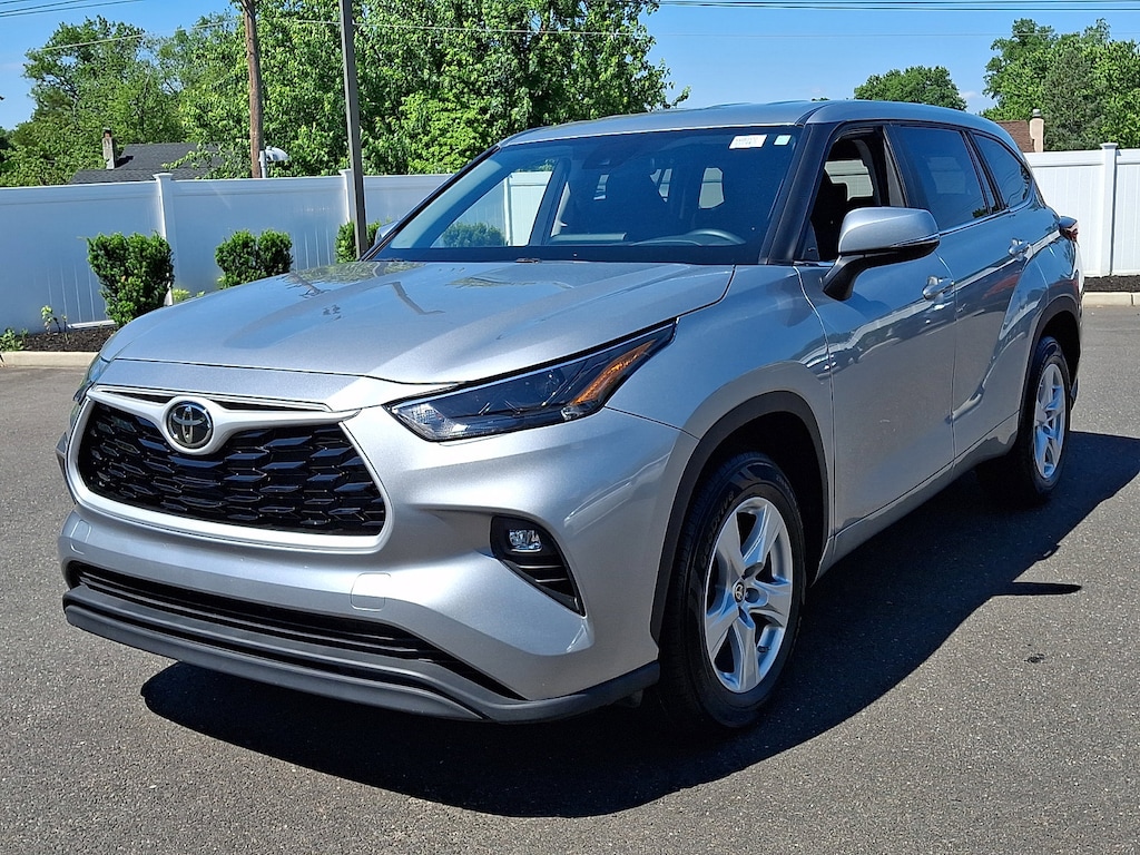 Certified 2025 Toyota Highlander LE Sport Utility