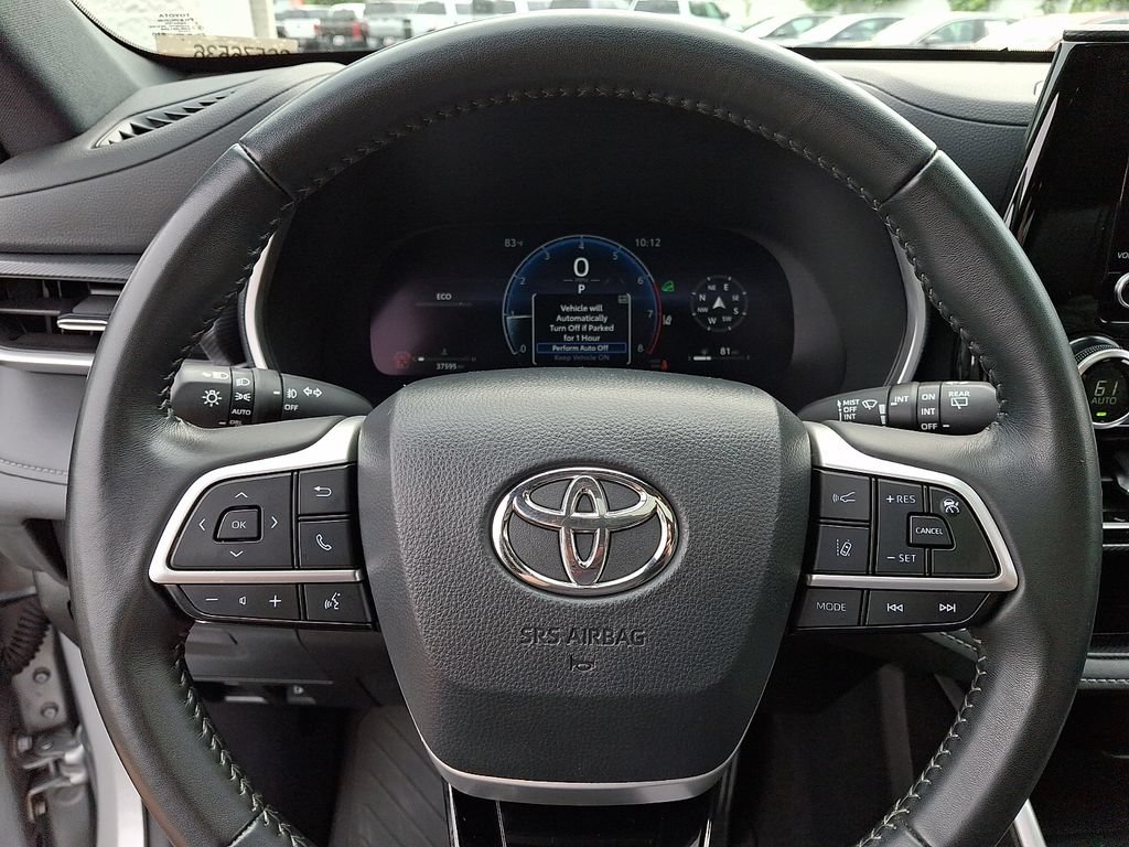 2025 Toyota Highlander XSE - Photo 17