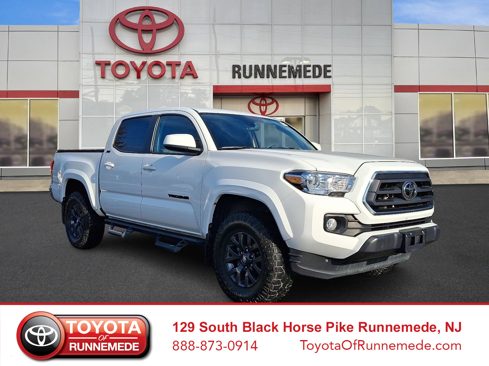 2023 Toyota Tacoma SR5's photo